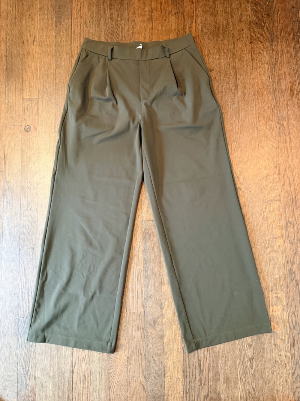 HALARA Women's Wide-Leg Pants in Olive Green